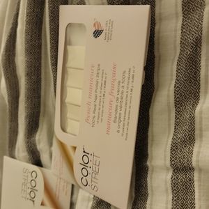 Color street French manicure